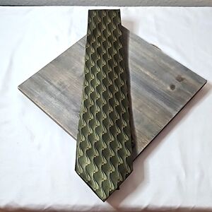 Men's Cocktail Colors Tie. 100% Hand Made Silk.